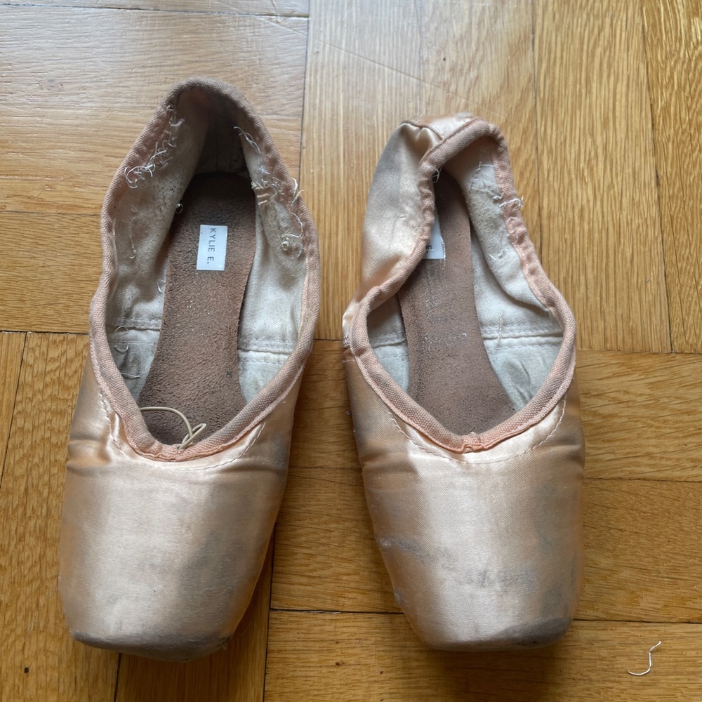 Used Freed of London Ballet Pointe Shoes Pair #6